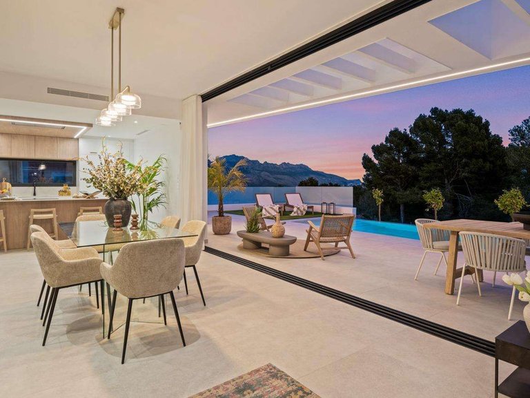 Villa for Sale in Polop, Alicante 38