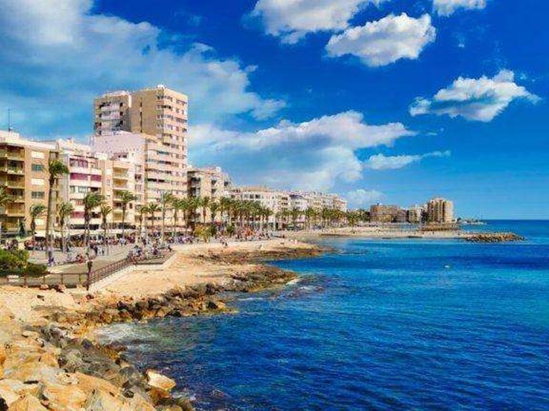 Apartment for Sale in Torrevieja, Alicante 18