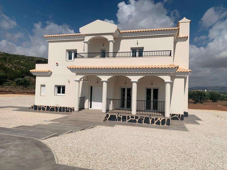 Villa for Sale in Pinoso, Alicante 8