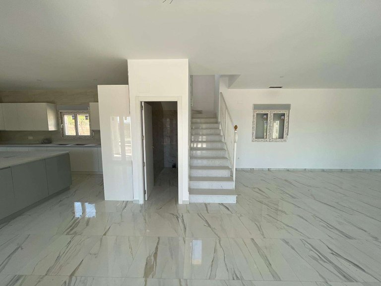 Villa for Sale in Pinoso, Alicante 4