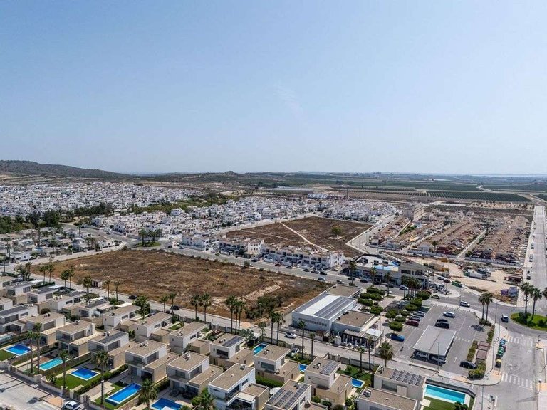 Villa for Sale in Vistabella Golf, Alicante 11