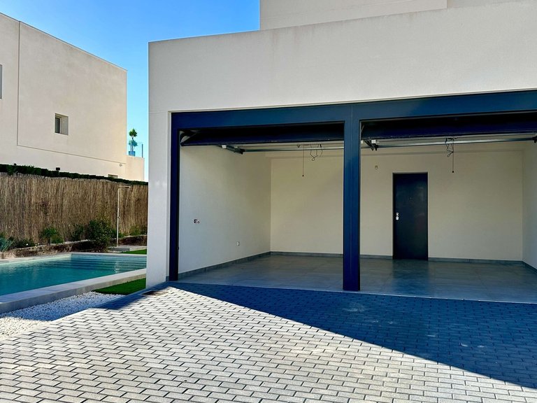 Villa for Sale in La Finca Golf And Spa Resort, Alicante 11