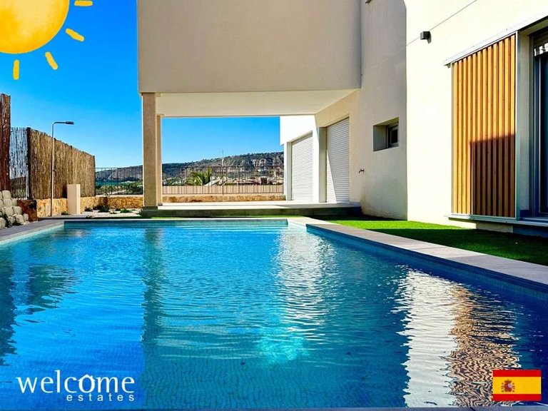 Villa for Sale in La Finca Golf And Spa Resort, Alicante 2