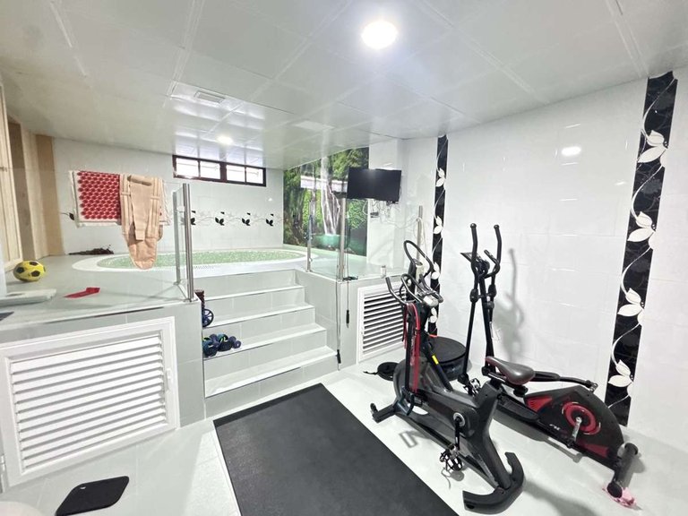 Villa for Sale in Cabo Roig, Alicante 50