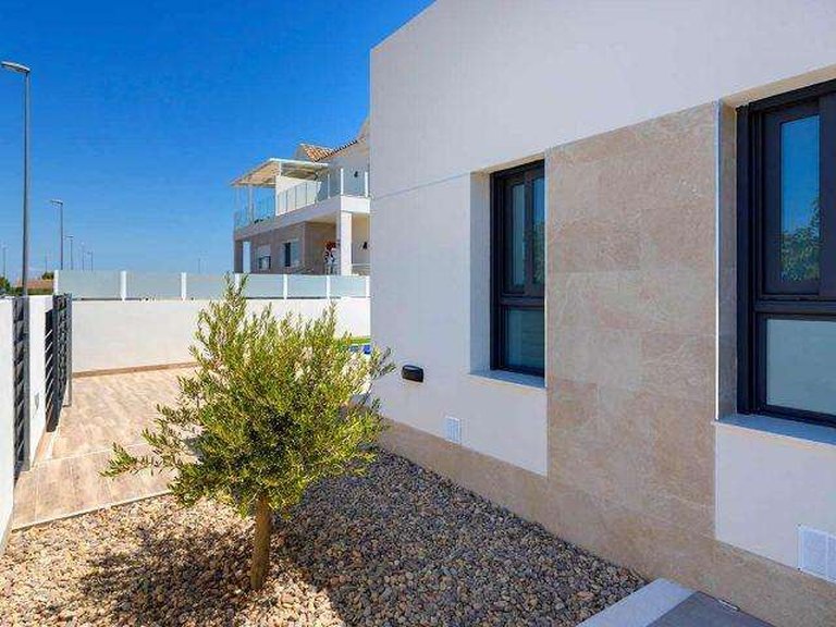 Town House for Sale in Daya Nueva, Alicante 30