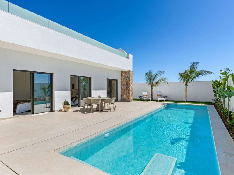 Villa for Sale in Los Alcazares, Murcia 4