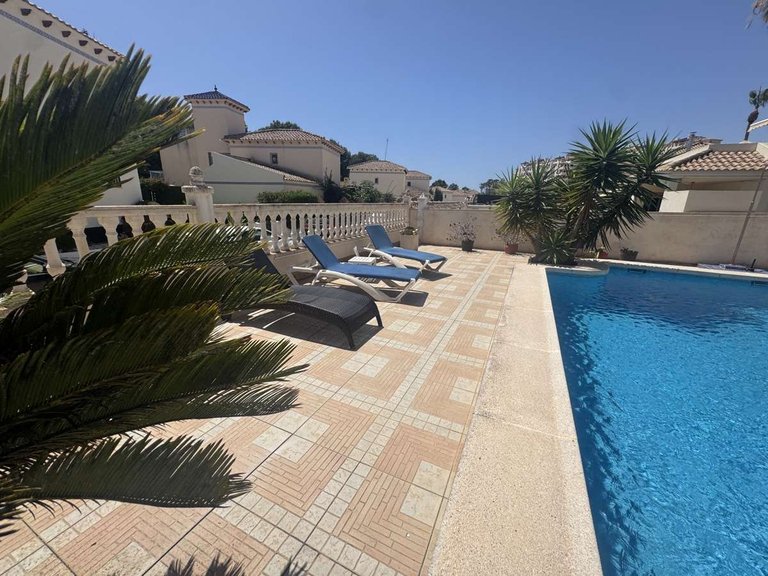 Villa for Sale in Las Ramblas Golf, Alicante 27