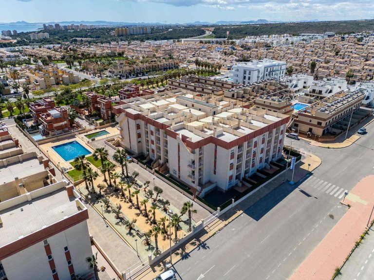 Apartment for Sale in Lomas De Cabo Roig, Alicante 45