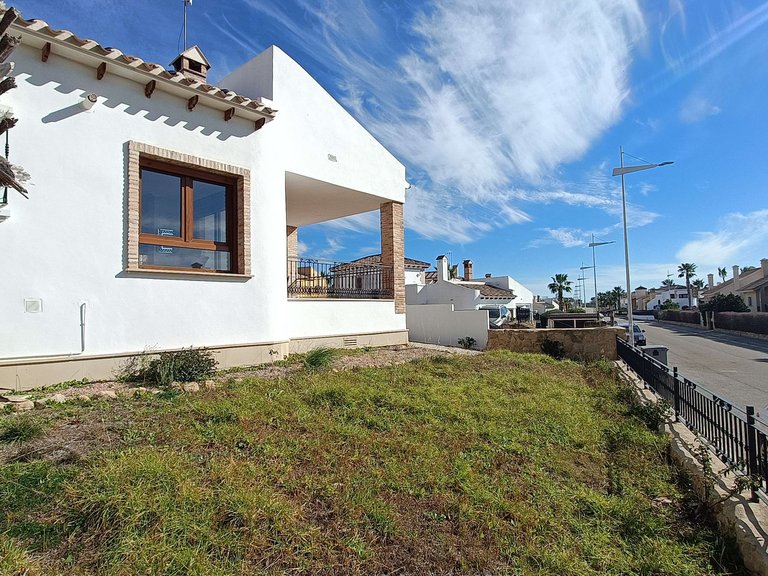 Villa for Sale in La Finca Golf And Spa Resort, Alicante 42