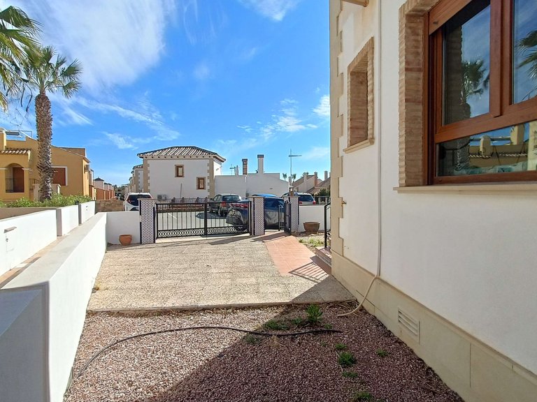 Villa for Sale in La Finca Golf And Spa Resort, Alicante 46