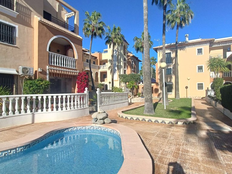 Apartment for Sale in Los AlcÃ¡zares, Alicante 34