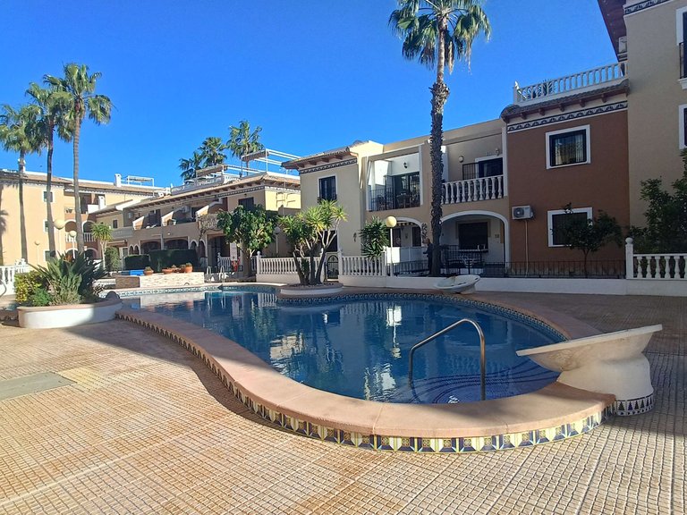 Apartment for Sale in Los AlcÃ¡zares, Alicante 39