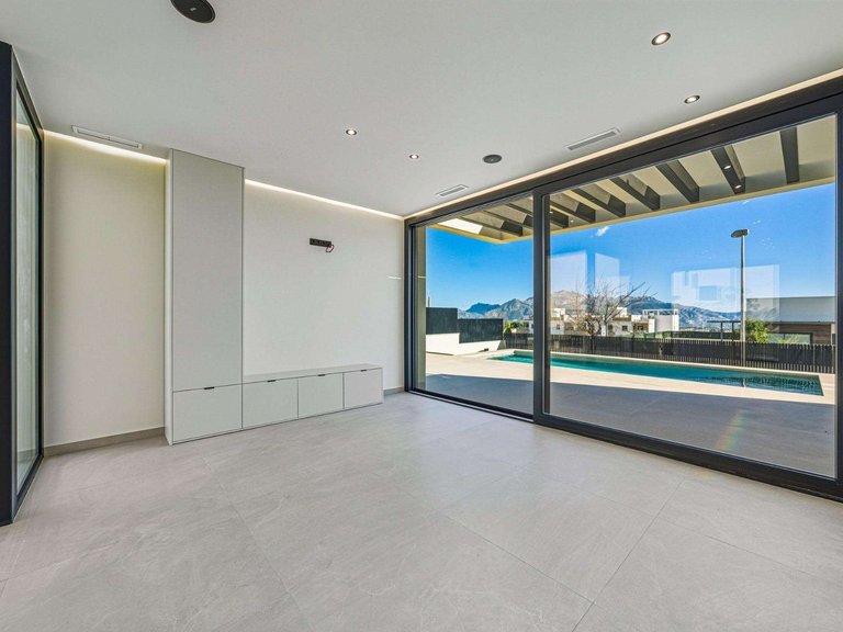 Villa for Sale in Polop, Alicante 12