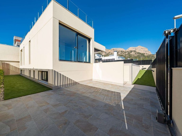 Villa for Sale in Polop, Alicante 29