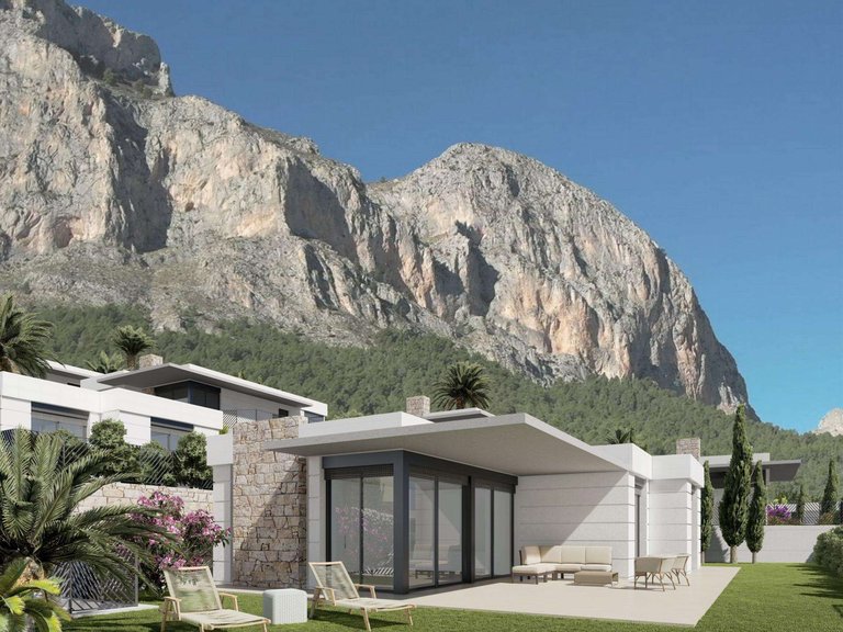 Villa for Sale in Polop, Alicante 4