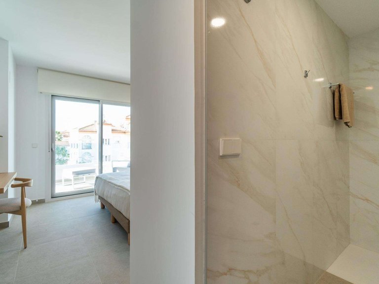 Apartment for Sale in Playa Flamenca, Alicante 28