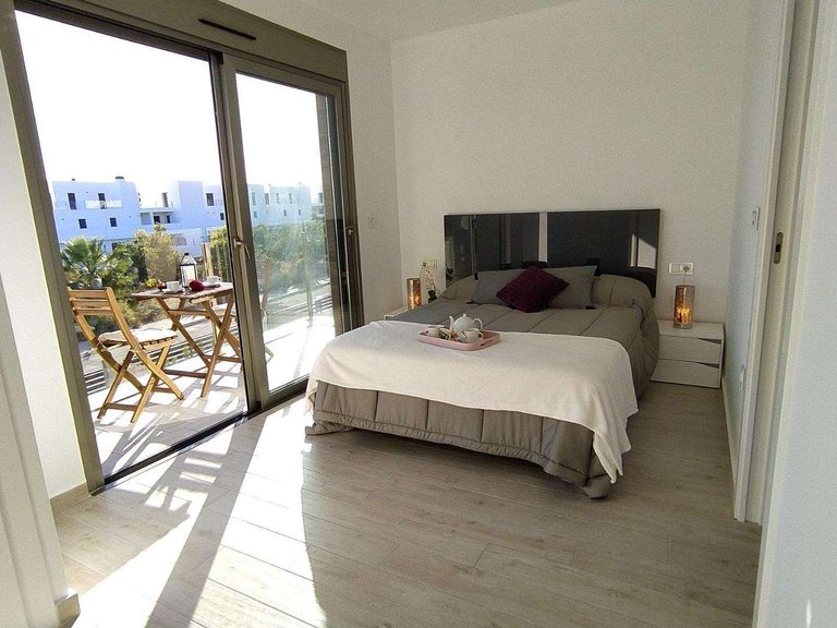 Villa for Sale in Villamartin, Alicante 10