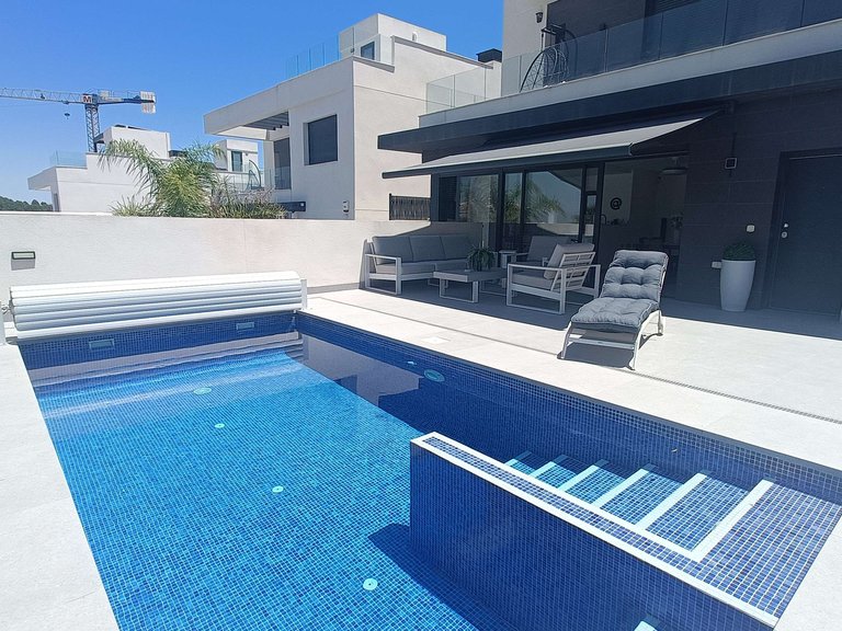 Villa for Sale in La Finca Golf And Spa Resort, Alicante 2