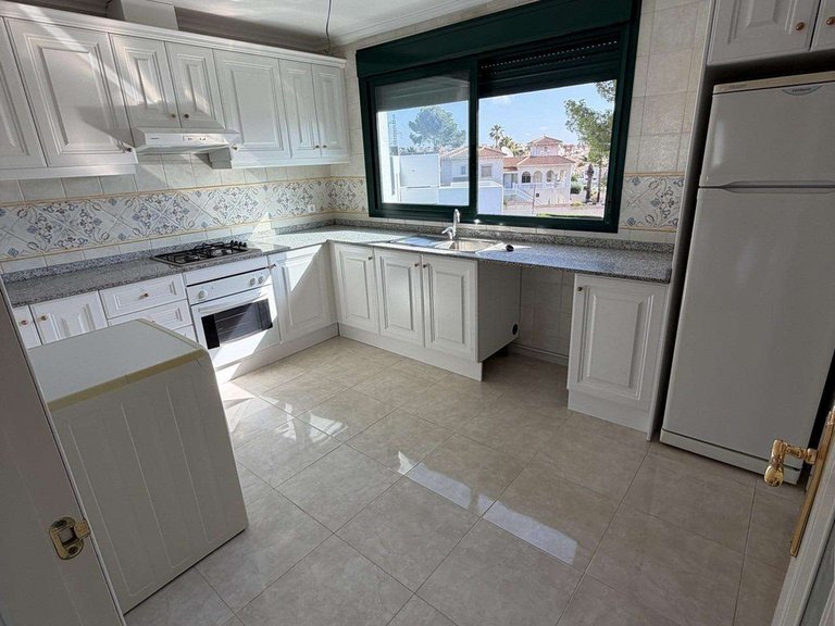 Apartment for Sale in Lomas De Campoamor, Alicante 37