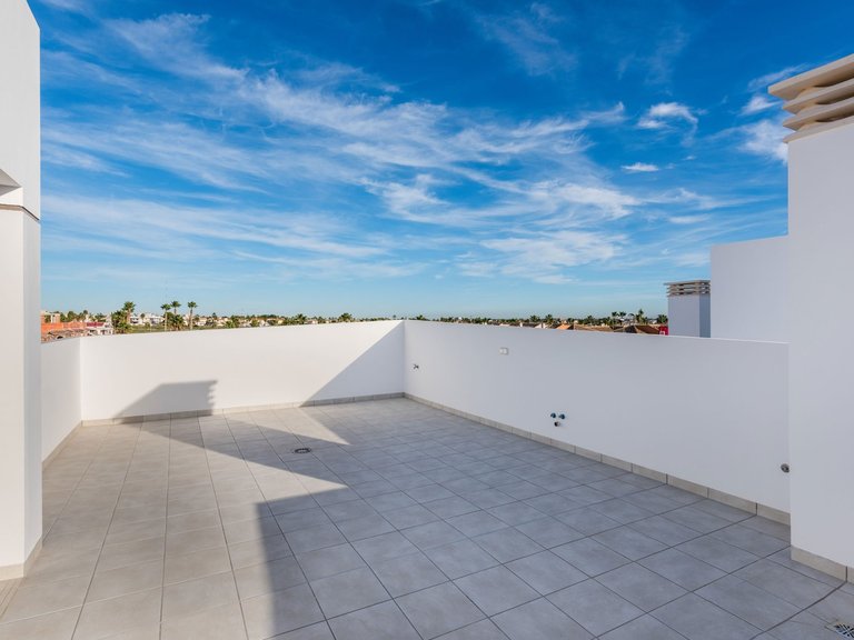 Villa for Sale in Los AlcÃ¡zares, Murcia 18