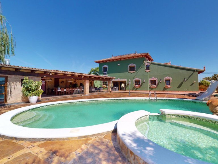 Villa for Sale in Almoradi, Alicante 2