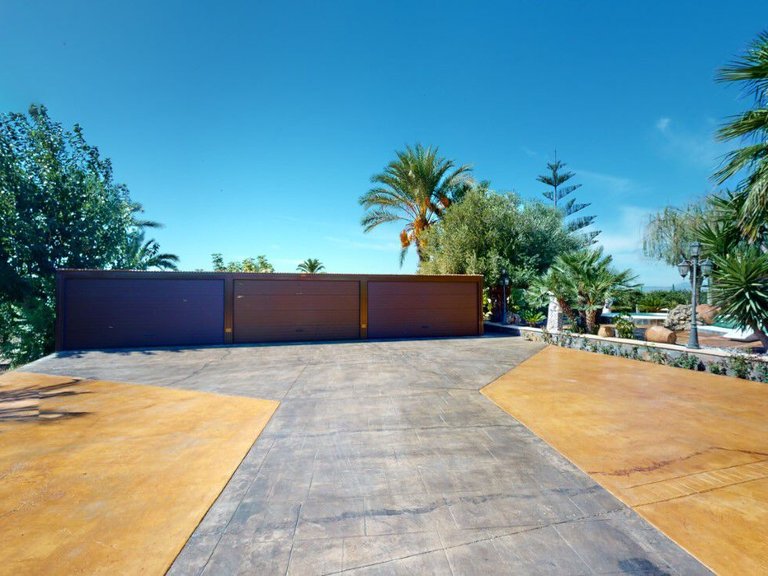 Villa for Sale in Almoradi, Alicante 28