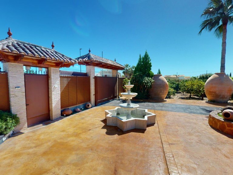 Villa for Sale in Almoradi, Alicante 30