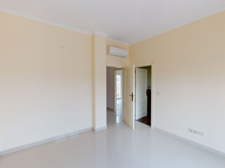 Villa for Sale in Cabo Roig, Alicante 13