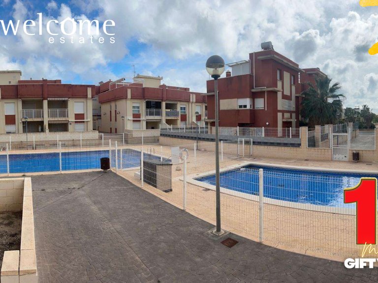 Apartment for Sale in Lomas De Cabo Roig, Alicante 1