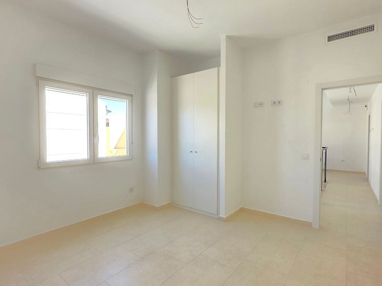 Town House for Sale in Benicolet, Valencia 16
