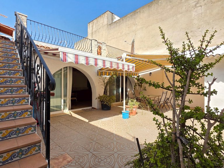 Villa for Sale in Daimus, Valencia 1
