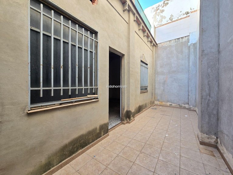 Commercial for Sale in Bellreguard, Valencia 14