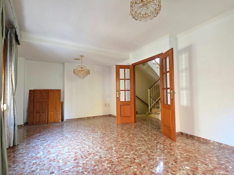 Villa for Sale in Oliva, Valencia 1