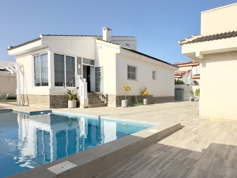 Villa for Sale in Ciudad Quesada, Alicante, 1