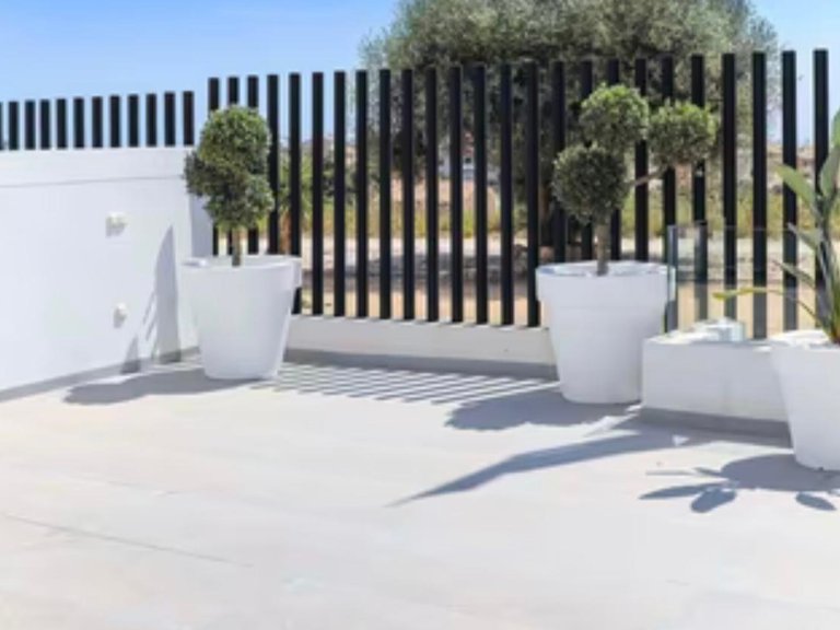 Villa for Sale in Guardamar Del Segura, Alicante, 40