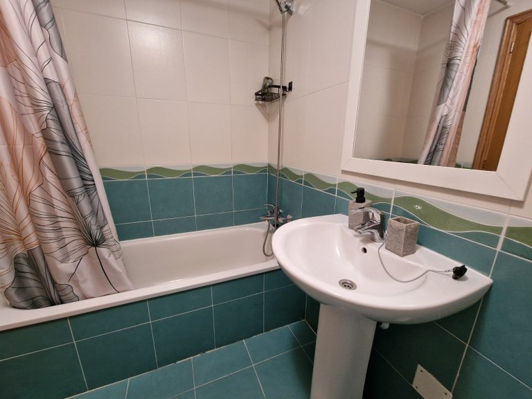 Apartment for Sale in Guardamar Del Segura, Alicante, 17