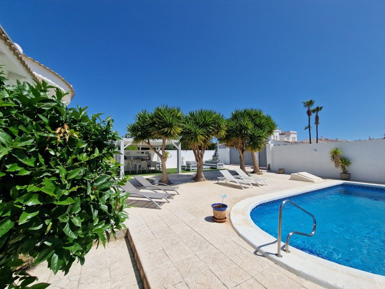 Villa for Sale in Ciudad Quesada, Alicante, 28