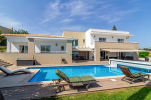 Moradia T4 Venda em Albufeira e Olhos de Água,Albufeira