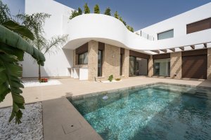 Villa for Sale in Almoradi, Alicante