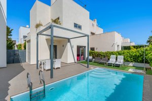 Villa for Sale in Cuidad quesada, Ciudad Quesada – Rojales, Alicante