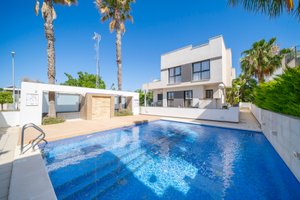 Villa for Sale in Cuidad quesada, Ciudad Quesada – Rojales, Alicante
