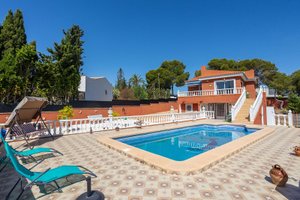 Villa for Sale in Torrevieja, Alicante