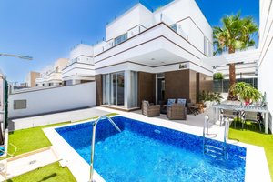 Villa for Sale in Inland Rojales, Alicante