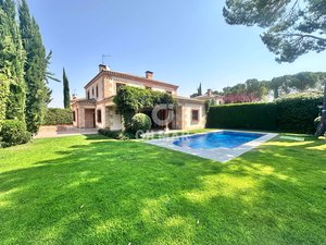 Villa for Rent in Madrid, Madrid