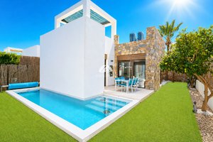 Villa for Sale in Lomas de Cabo Roig Orihuela Costa, Alicante