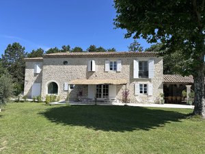 Villa for Sale in Montelimar, Avignon And North Provence