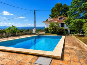 Villa for Sale in Ontinyent, Valencia