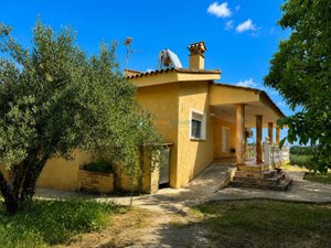 Villa for Sale in Ontinyent, Valencia