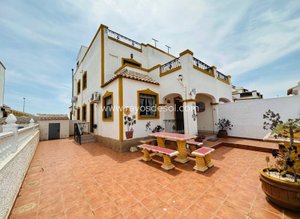 Villa for Sale in Vistabella Golf, Alicante