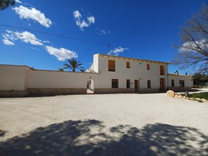 Country House for Sale in Pinoso, Alicante